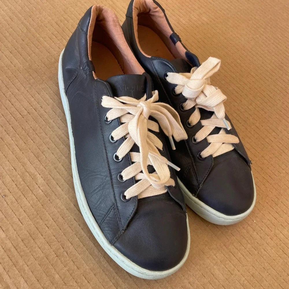 Vionic Pro Shoes Womens 10 Navy Blue Leather Mable Athletic Casual Comfort